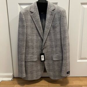 Bonobos Italian Knit Blazer, Light Grey Glenplaid
38R - SLIM